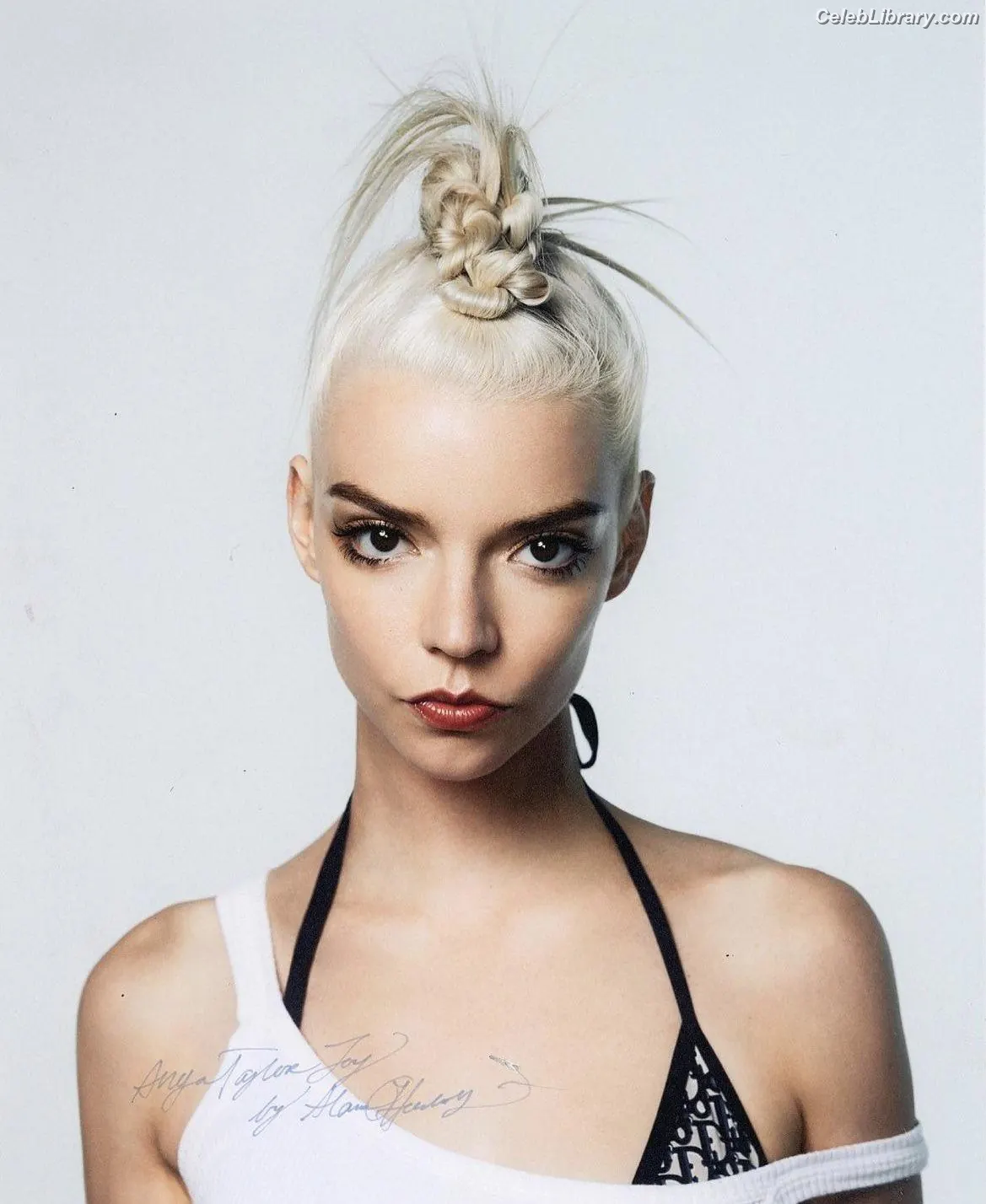 Anya Taylor-Joy photo 5 of 1439