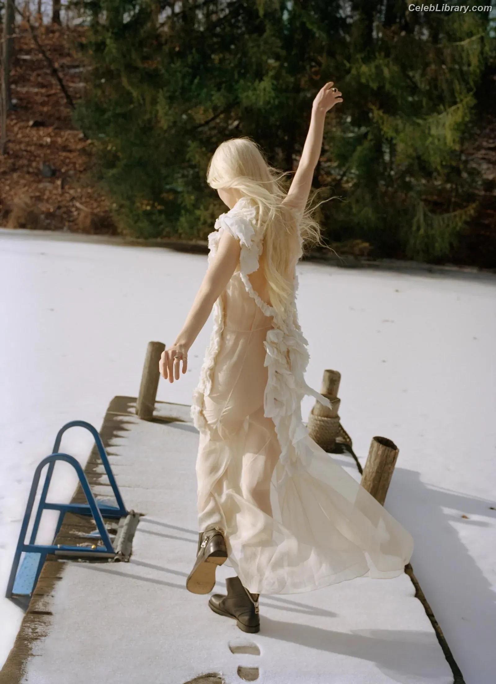 Anya Taylor-Joy photo 1 of 1439
