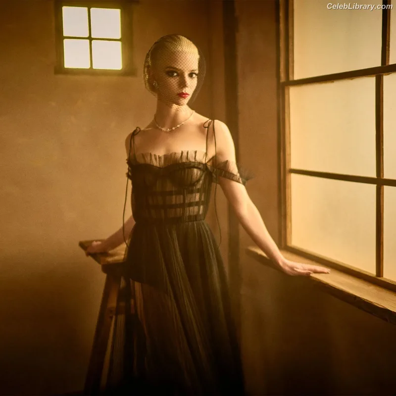 Anya Taylor-Joy photo 4 of 1440