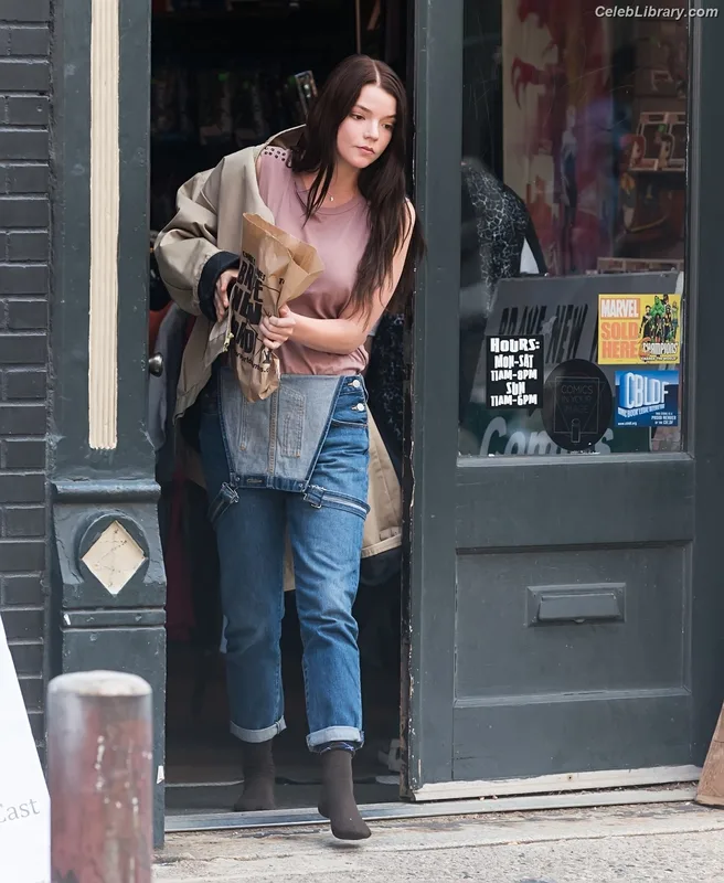 Anya Taylor-Joy photo 8 of 1440