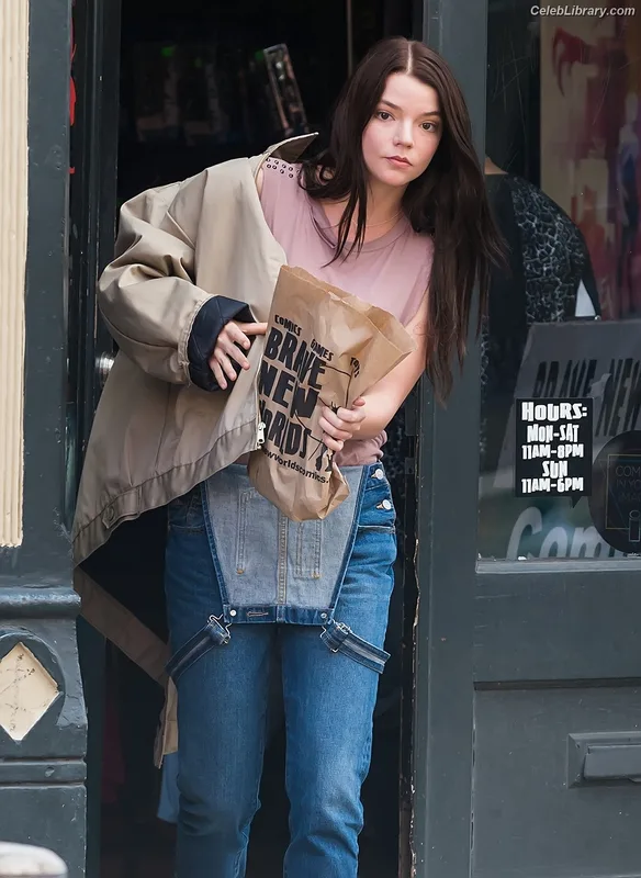 Anya Taylor-Joy photo 13 of 1440