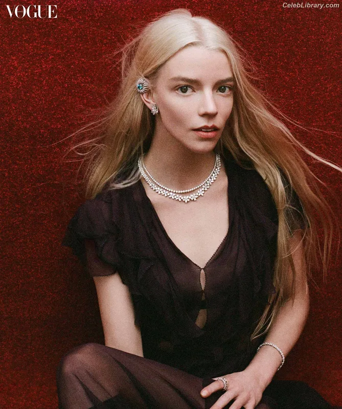 Anya Taylor-Joy photo 17 of 1440
