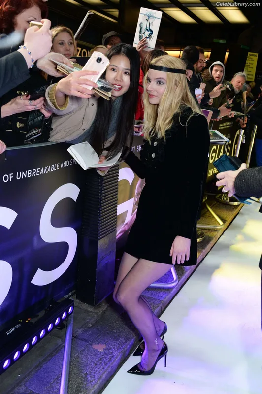 Anya Taylor-Joy photo 24 of 1440