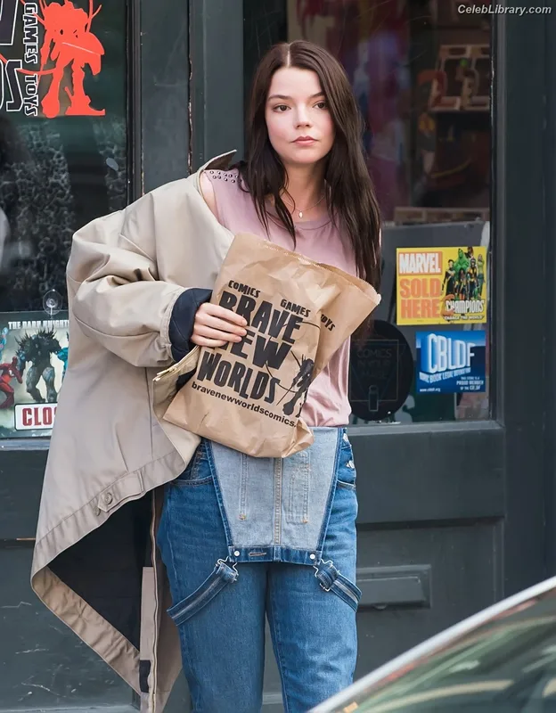 Anya Taylor-Joy photo 8 of 1440