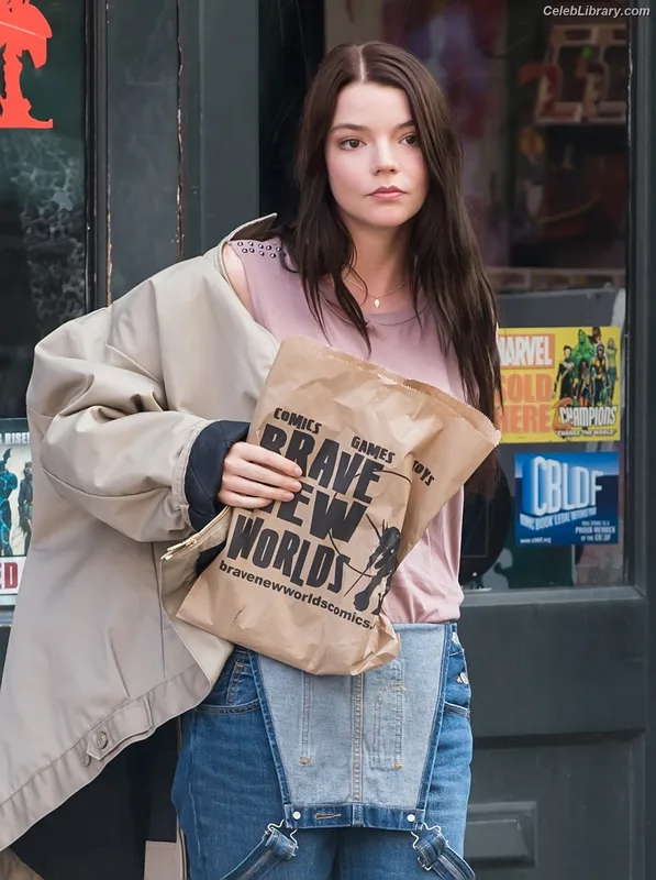 Anya Taylor-Joy photo 10 of 1440
