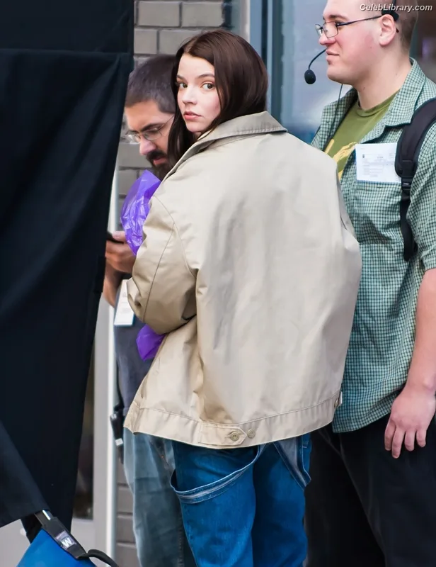 Anya Taylor-Joy photo 7 of 1440
