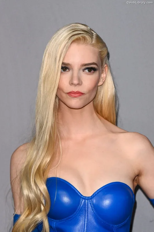 Anya Taylor-Joy photo 22 of 1440