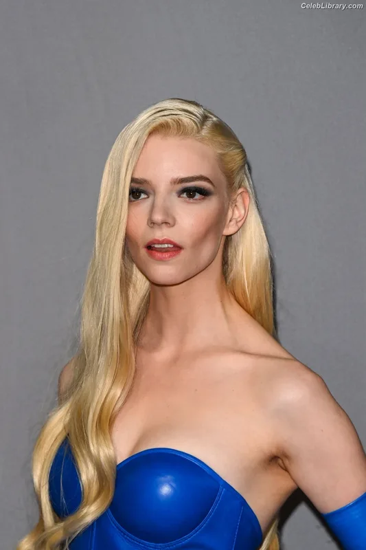 Anya Taylor-Joy photo 23 of 1440