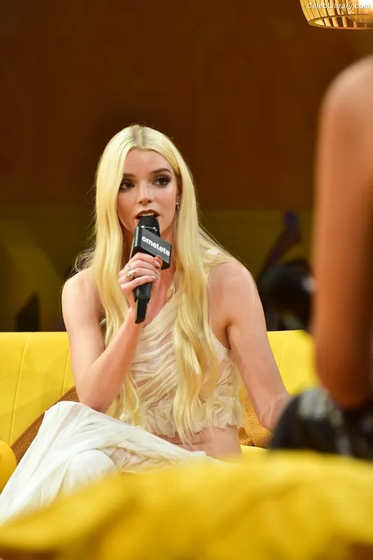 Anya Taylor-Joy photo 7 of 1440