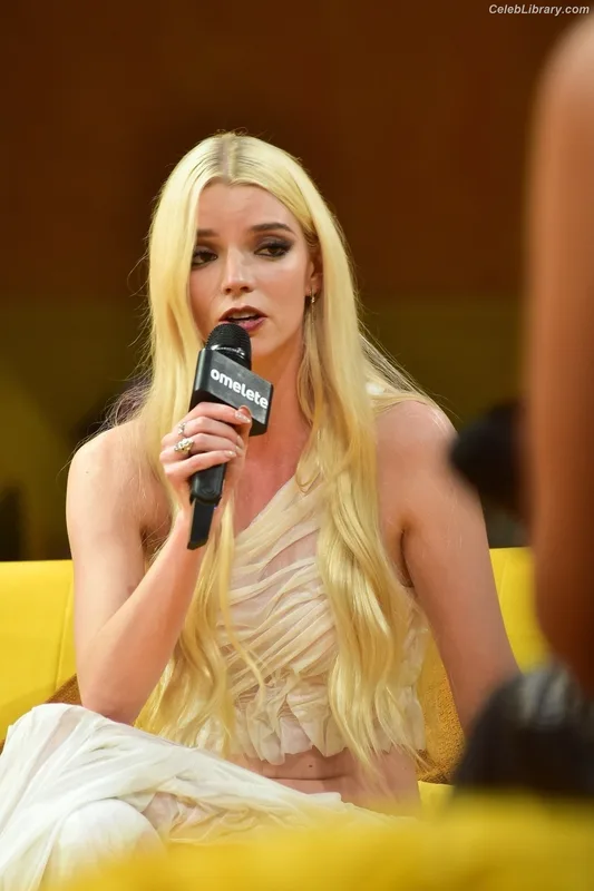 Anya Taylor-Joy photo 8 of 1440