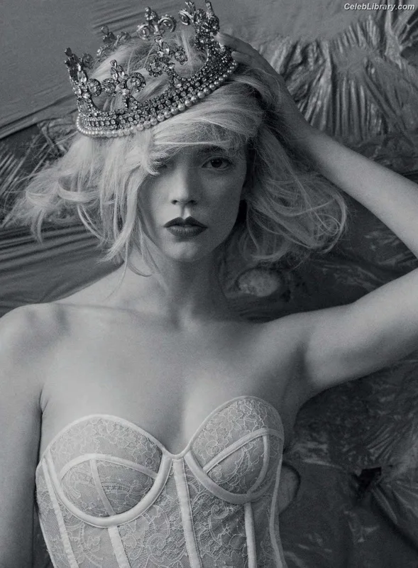 Anya Taylor-Joy photo 17 of 1440