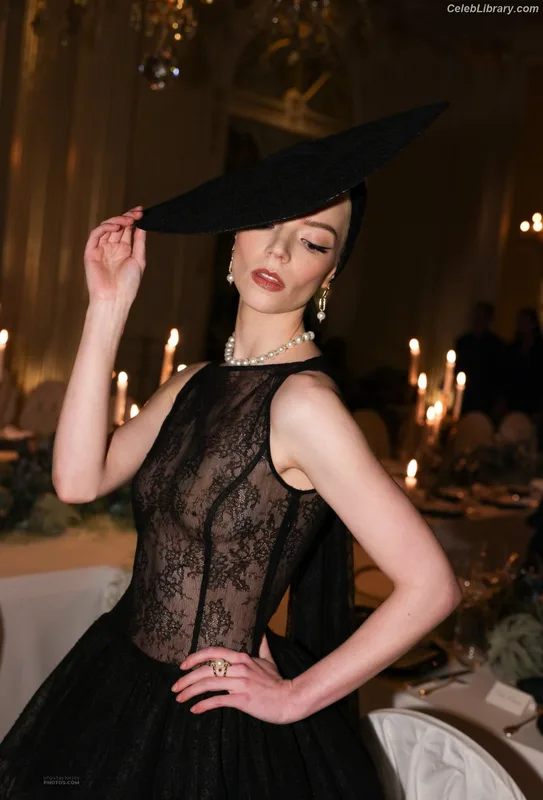 Anya Taylor-Joy photo 8 of 1440