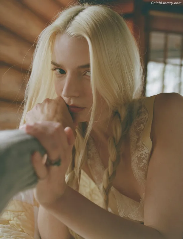 Anya Taylor-Joy photo 5 of 1440