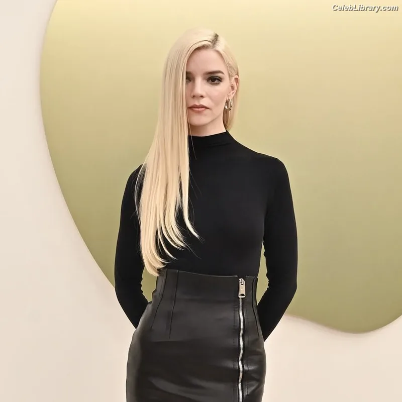 Anya Taylor-Joy photo 24 of 1440