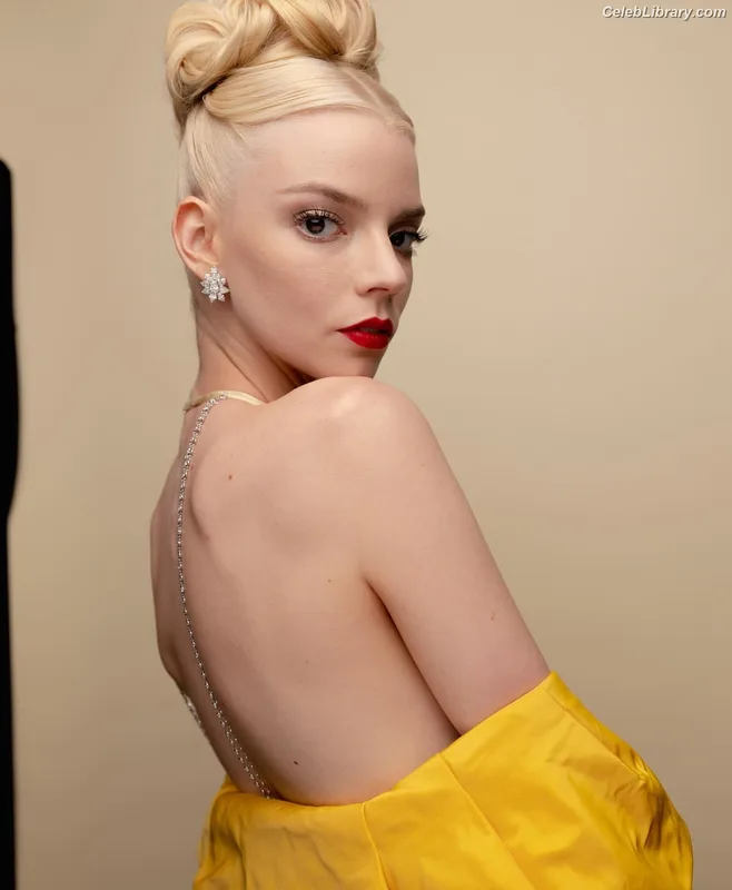 Anya Taylor-Joy photo 12 of 1440