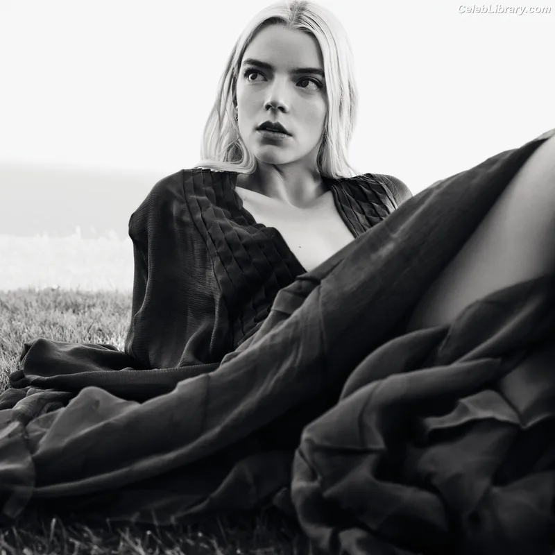 Anya Taylor-Joy photo 8 of 1440