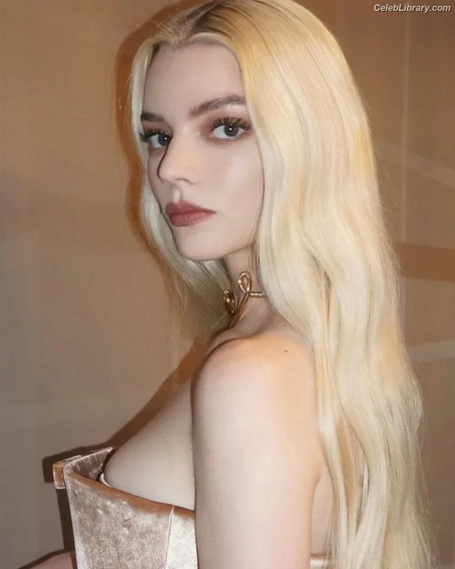 Anya Taylor-Joy photo 4 of 1440