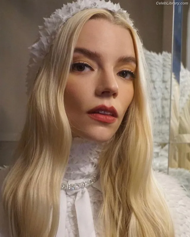 Anya Taylor-Joy photo 5 of 1440