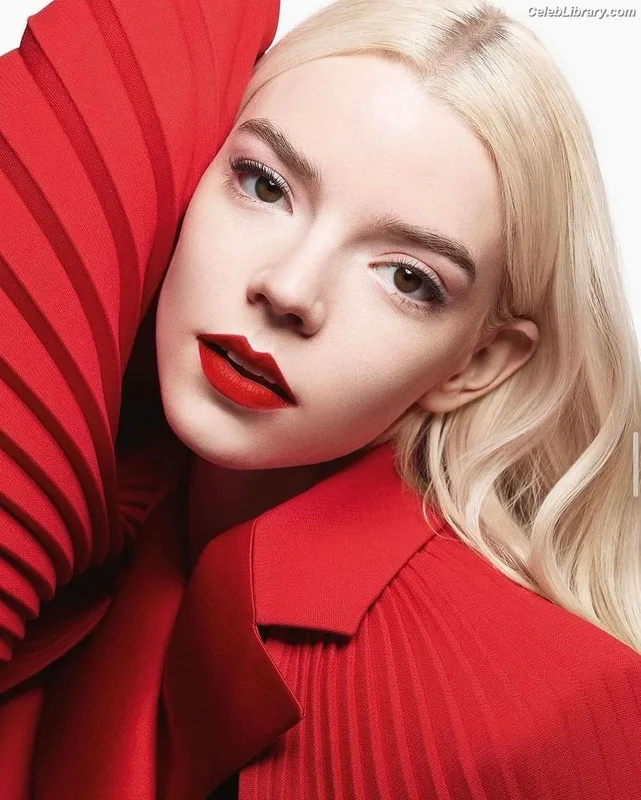 Anya Taylor-Joy photo 2 of 1440
