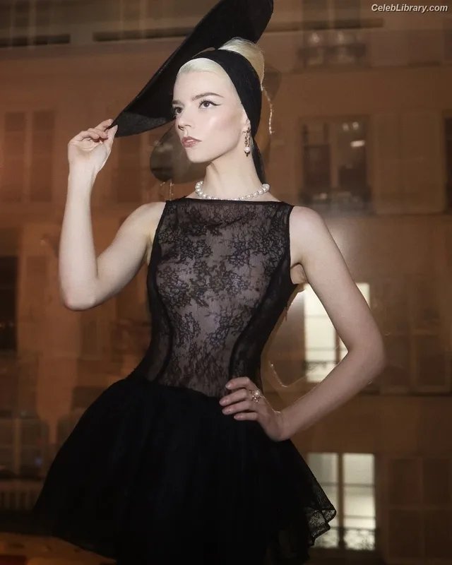 Anya Taylor-Joy photo 14 of 1440
