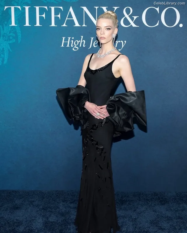 Anya Taylor-Joy photo 22 of 1440