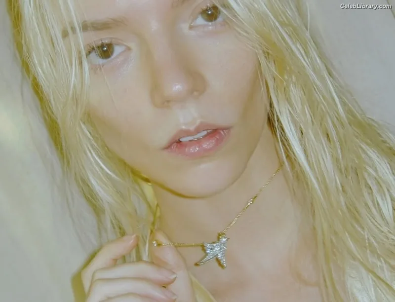 Anya Taylor-Joy photo 14 of 1440