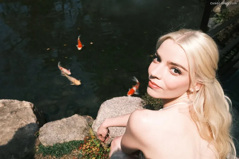 Anya Taylor-Joy photo 20 of 1440
