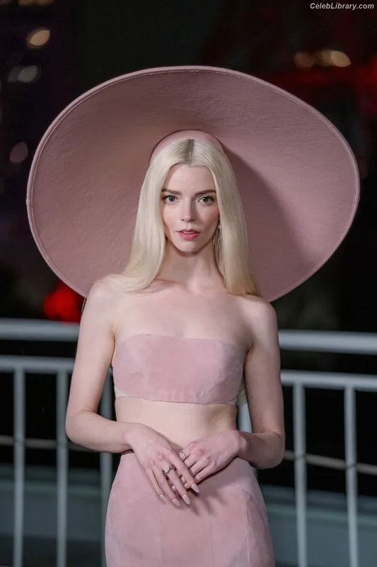 Anya Taylor-Joy photo 8 of 1440