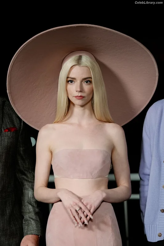Anya Taylor-Joy photo 10 of 1440