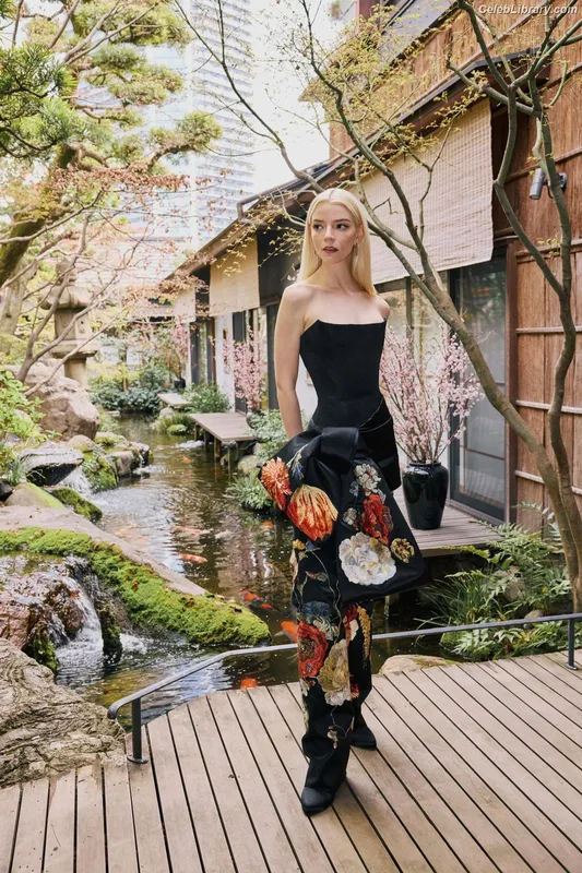 Anya Taylor-Joy photo 20 of 1440