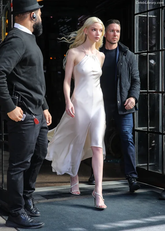 Anya Taylor-Joy photo 11 of 1440