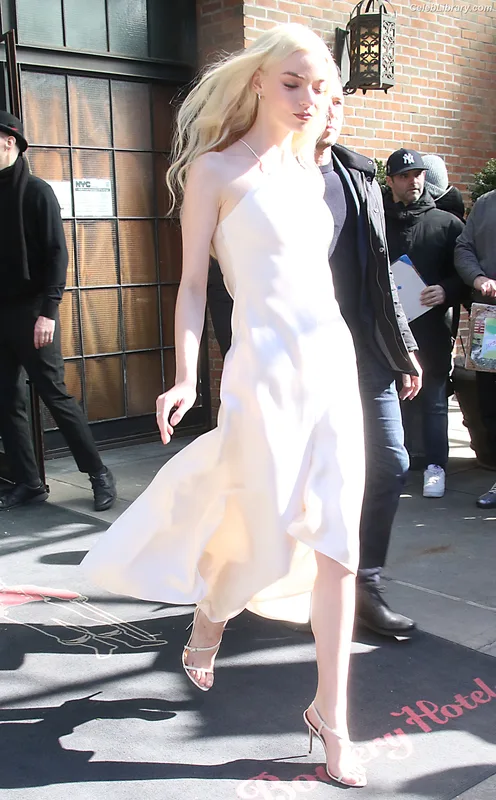 Anya Taylor-Joy photo 22 of 1440
