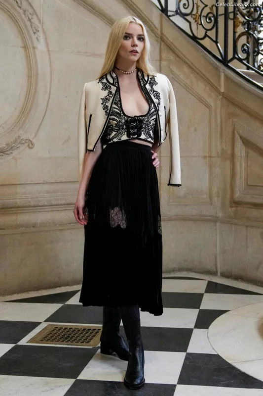 Anya Taylor-Joy photo 13 of 1440