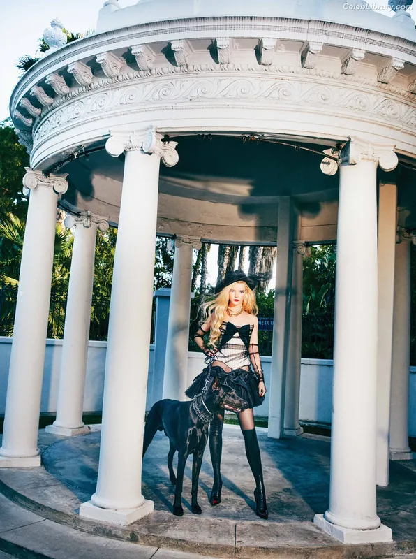 Anya Taylor-Joy photo 16 of 1440