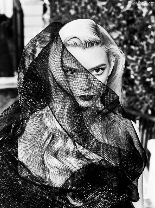 Anya Taylor-Joy photo 24 of 1440