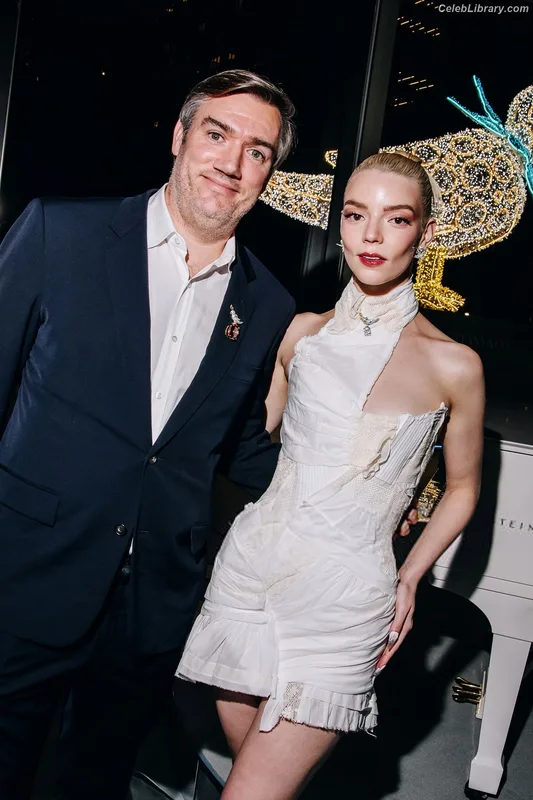 Anya Taylor-Joy photo 19 of 1440