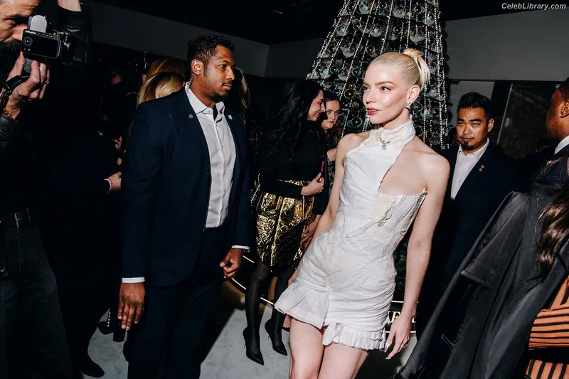 Anya Taylor-Joy photo 20 of 1440