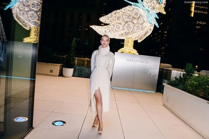 Anya Taylor-Joy photo 21 of 1440