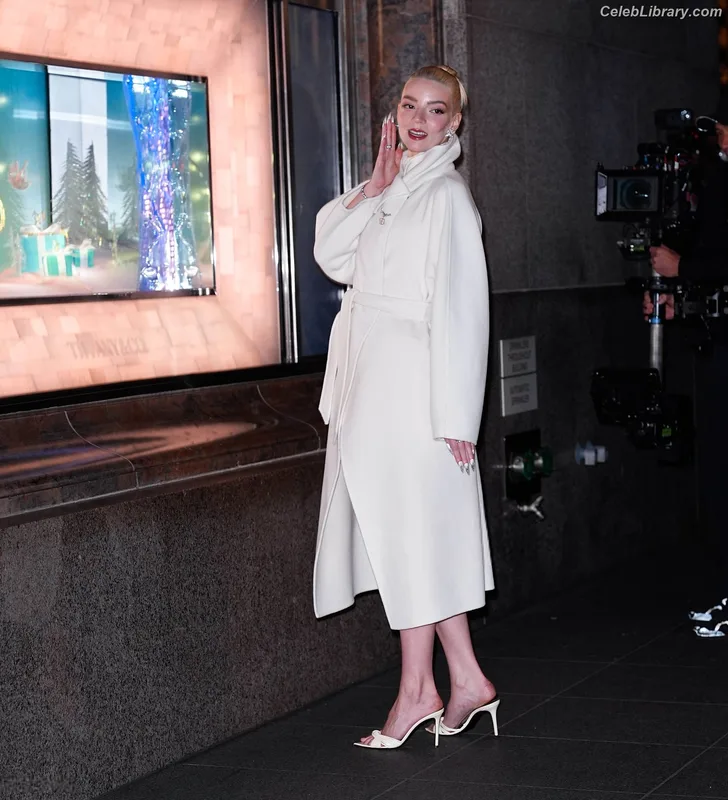 Anya Taylor-Joy photo 12 of 1440