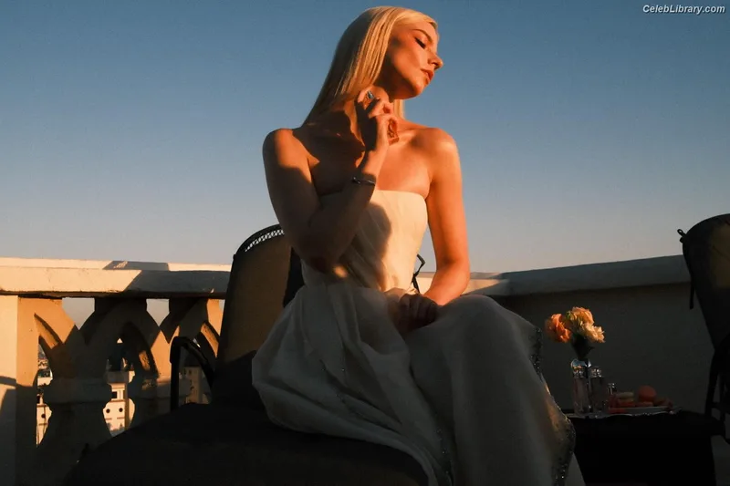 Anya Taylor-Joy photo 13 of 1440