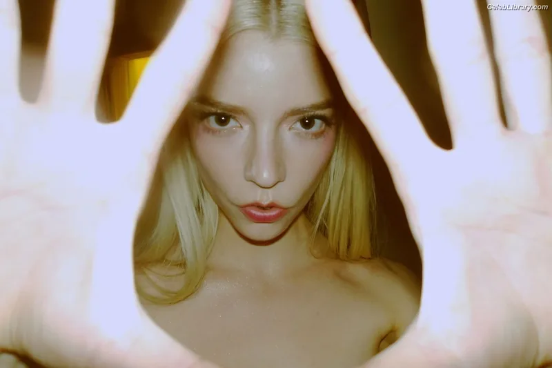 Anya Taylor-Joy photo 14 of 1440