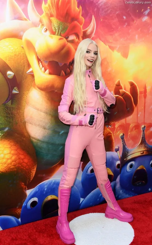 Anya Taylor-Joy photo 19 of 1440