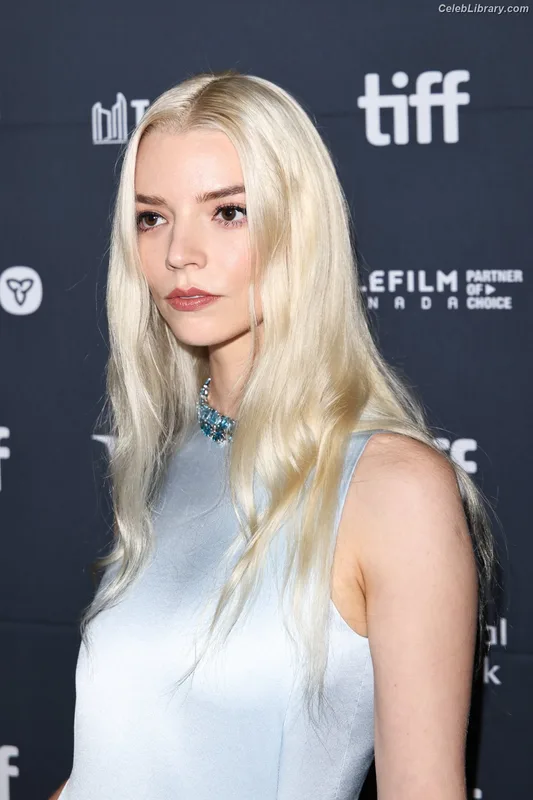Anya Taylor-Joy photo 8 of 1440
