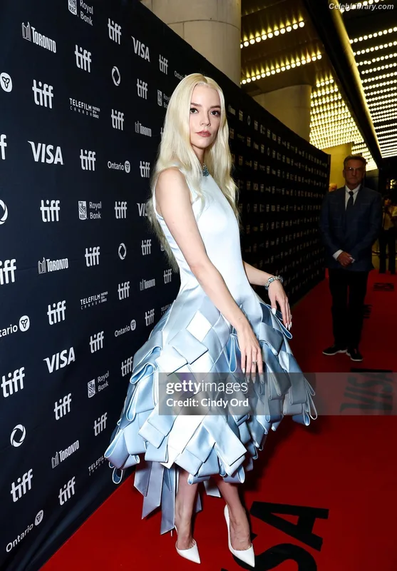 Anya Taylor-Joy photo 13 of 1440