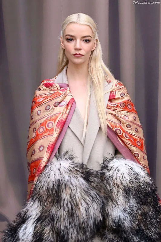 Anya Taylor-Joy photo 20 of 1440