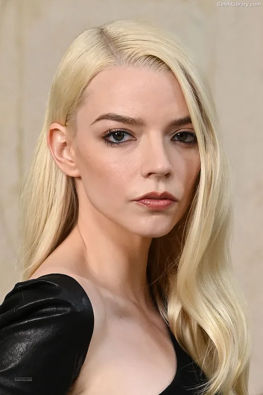 Anya Taylor-Joy photo 16 of 1440