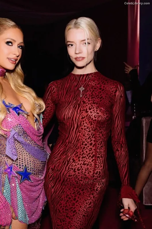 Anya Taylor-Joy photo 23 of 1440