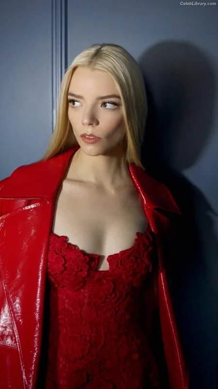 Anya Taylor-Joy photo 2 of 1440