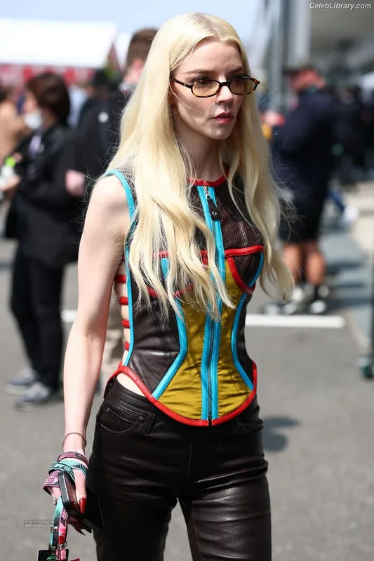 Anya Taylor-Joy photo 20 of 1440