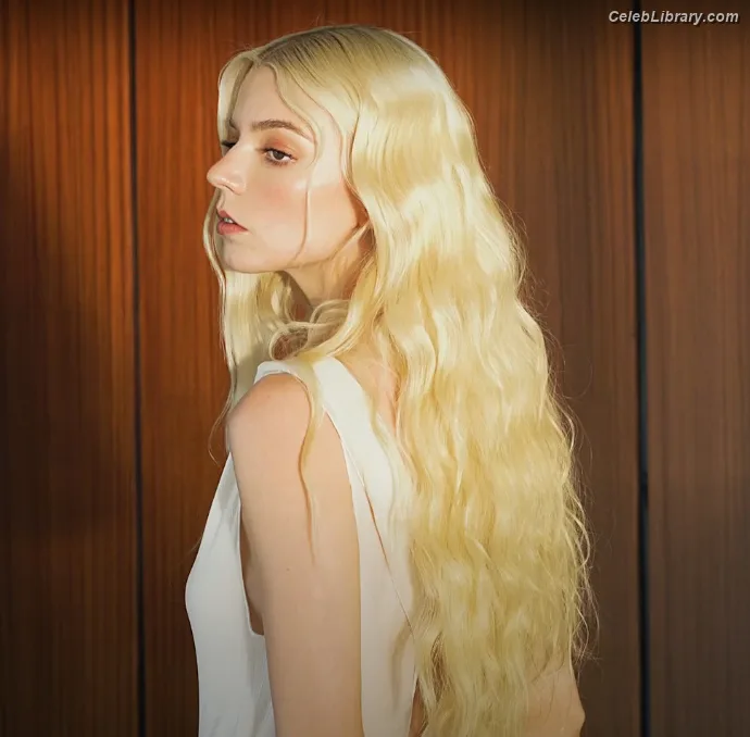 Anya Taylor-Joy photo 10 of 1440